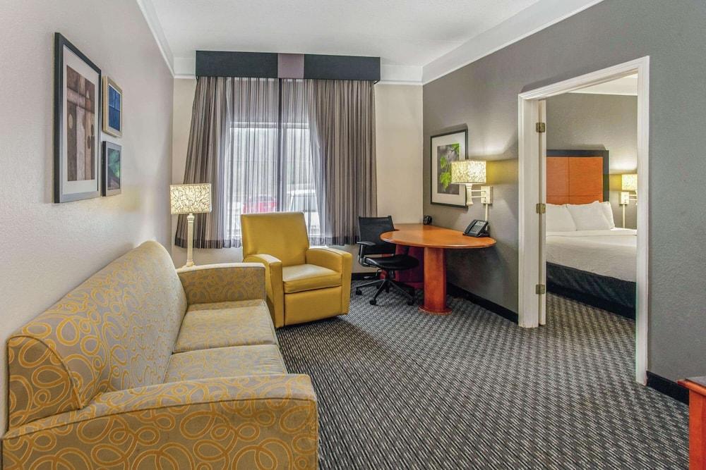 La Quinta By Wyndham Birmingham Hoover Extérieur photo
