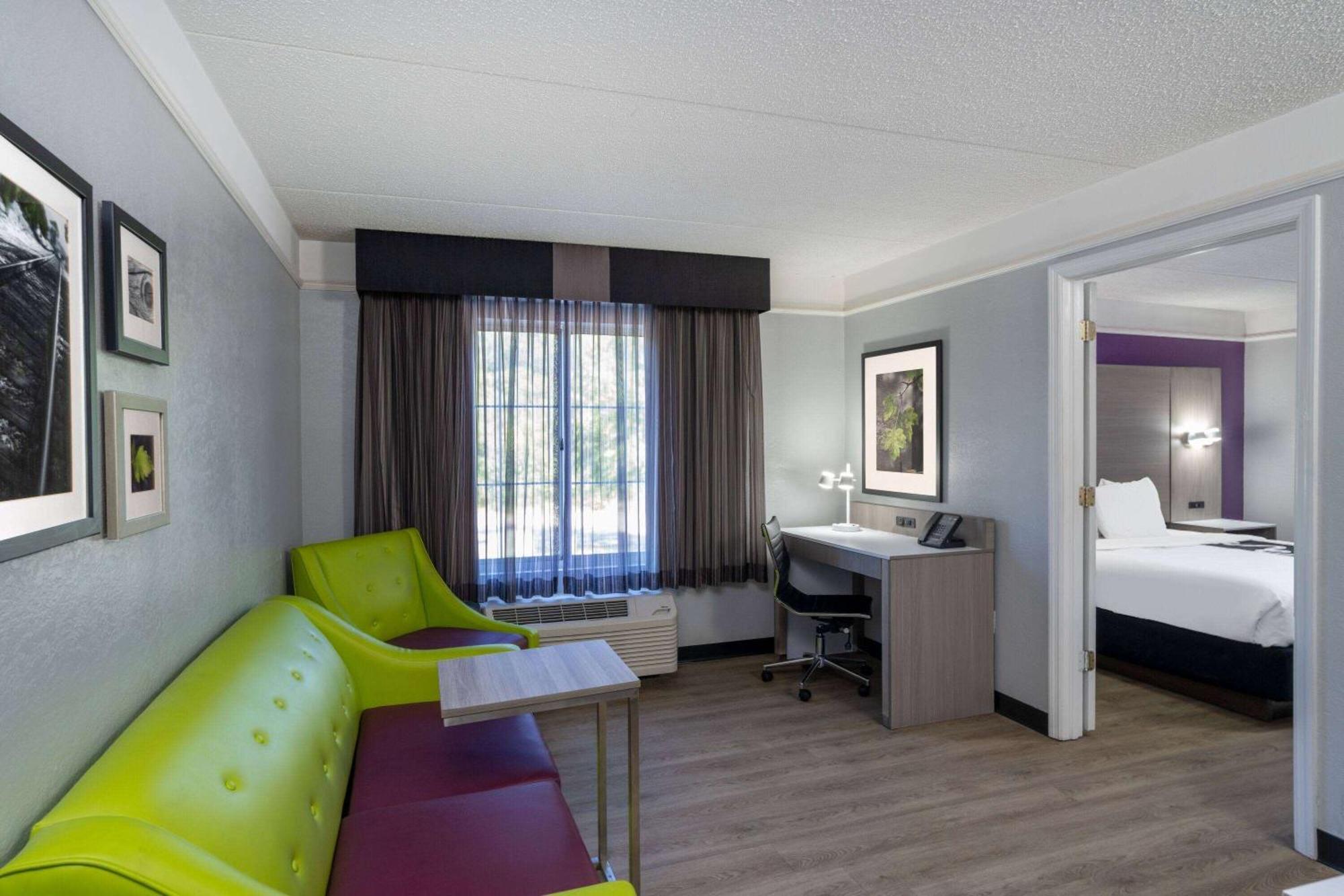 La Quinta By Wyndham Birmingham Hoover Extérieur photo
